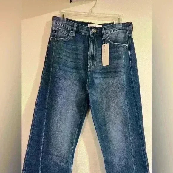 Kancan Medora High Rise 90s Split Hem
Straight Blue Jeans Size 5/26 NWT - Picture 4 of 8